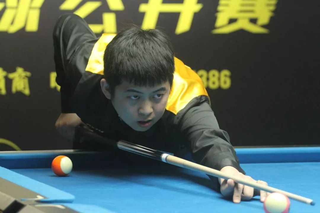 外线队友在 外线队友在