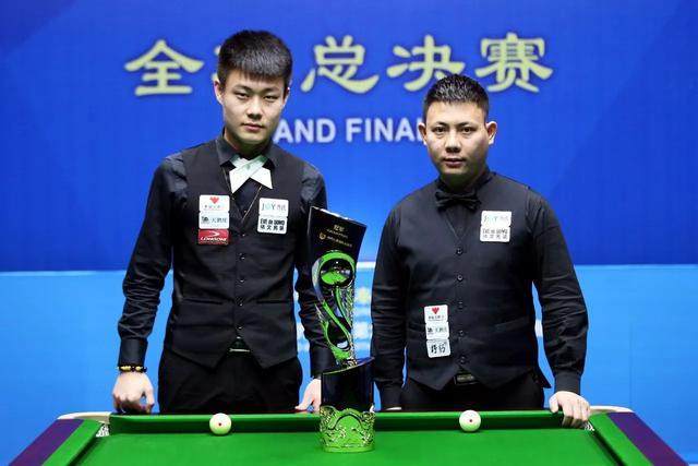 边路传中 边路传中